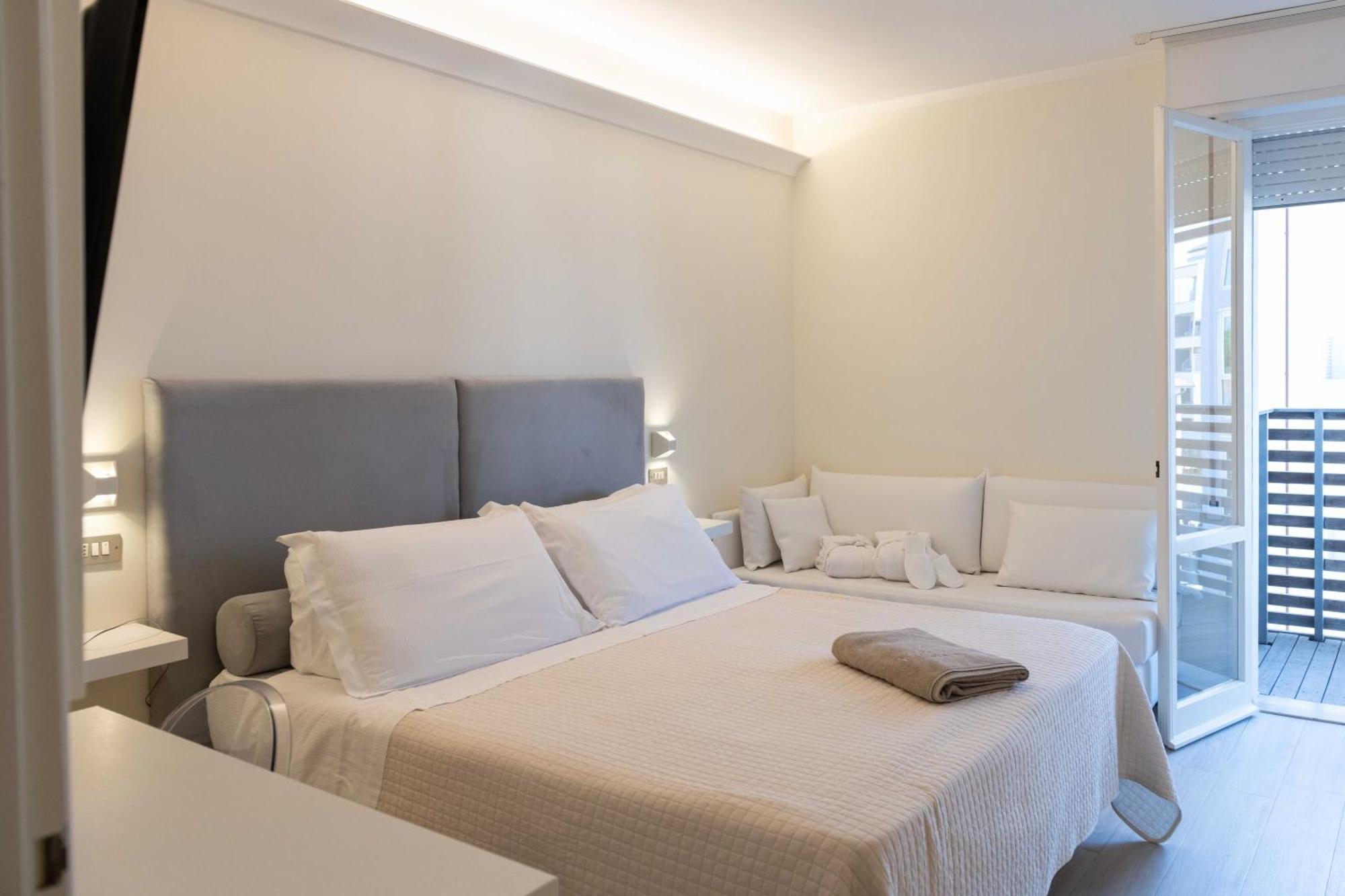 Kiss Beachfront Hotel & Restaurant Cervia Exterior foto