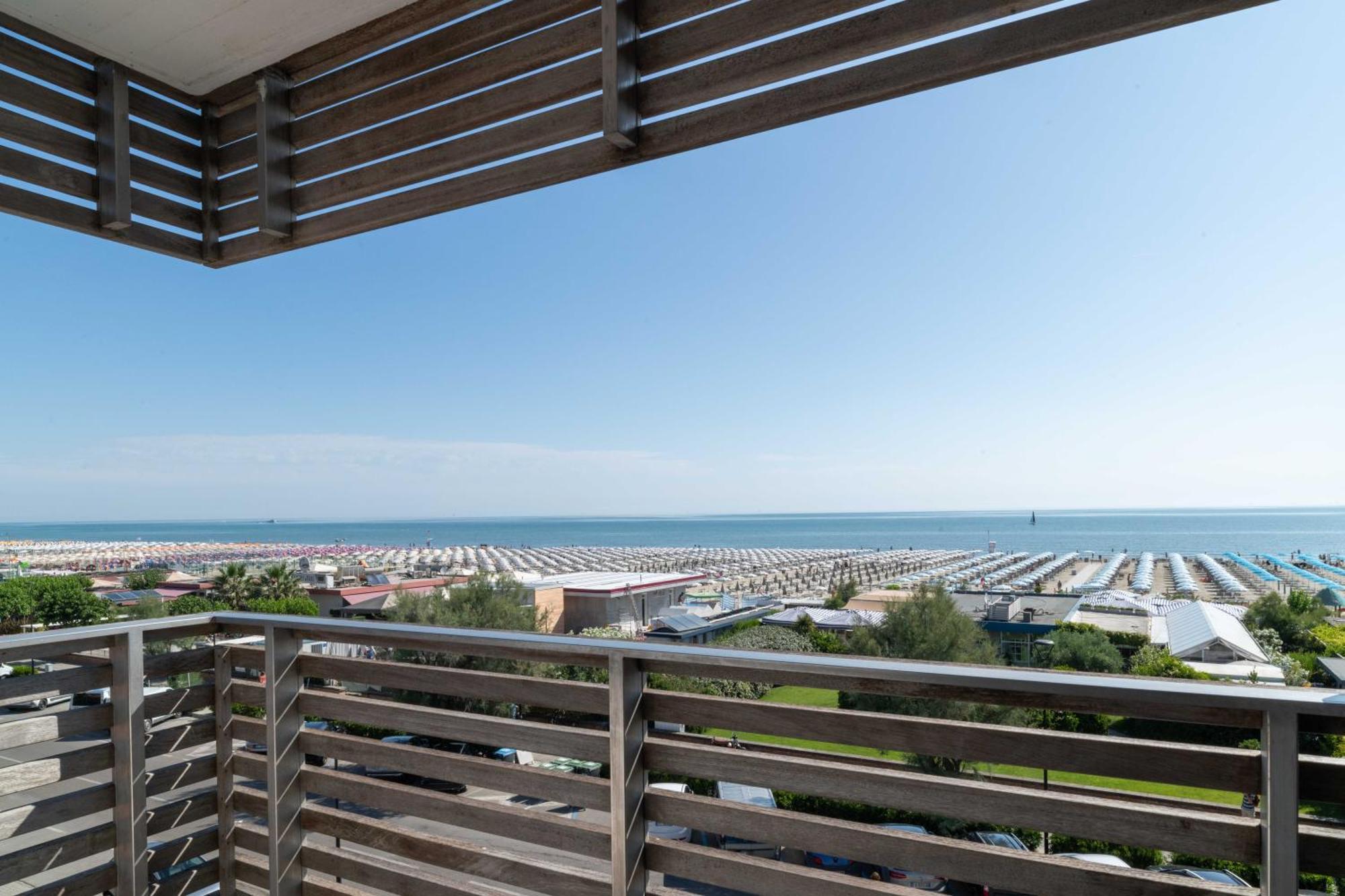 Kiss Beachfront Hotel & Restaurant Cervia Exterior foto