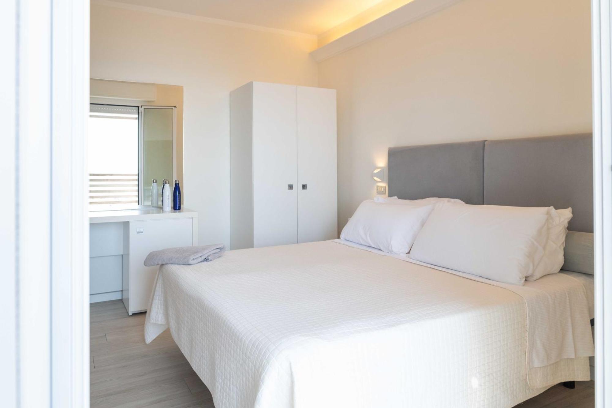 Kiss Beachfront Hotel & Restaurant Cervia Exterior foto