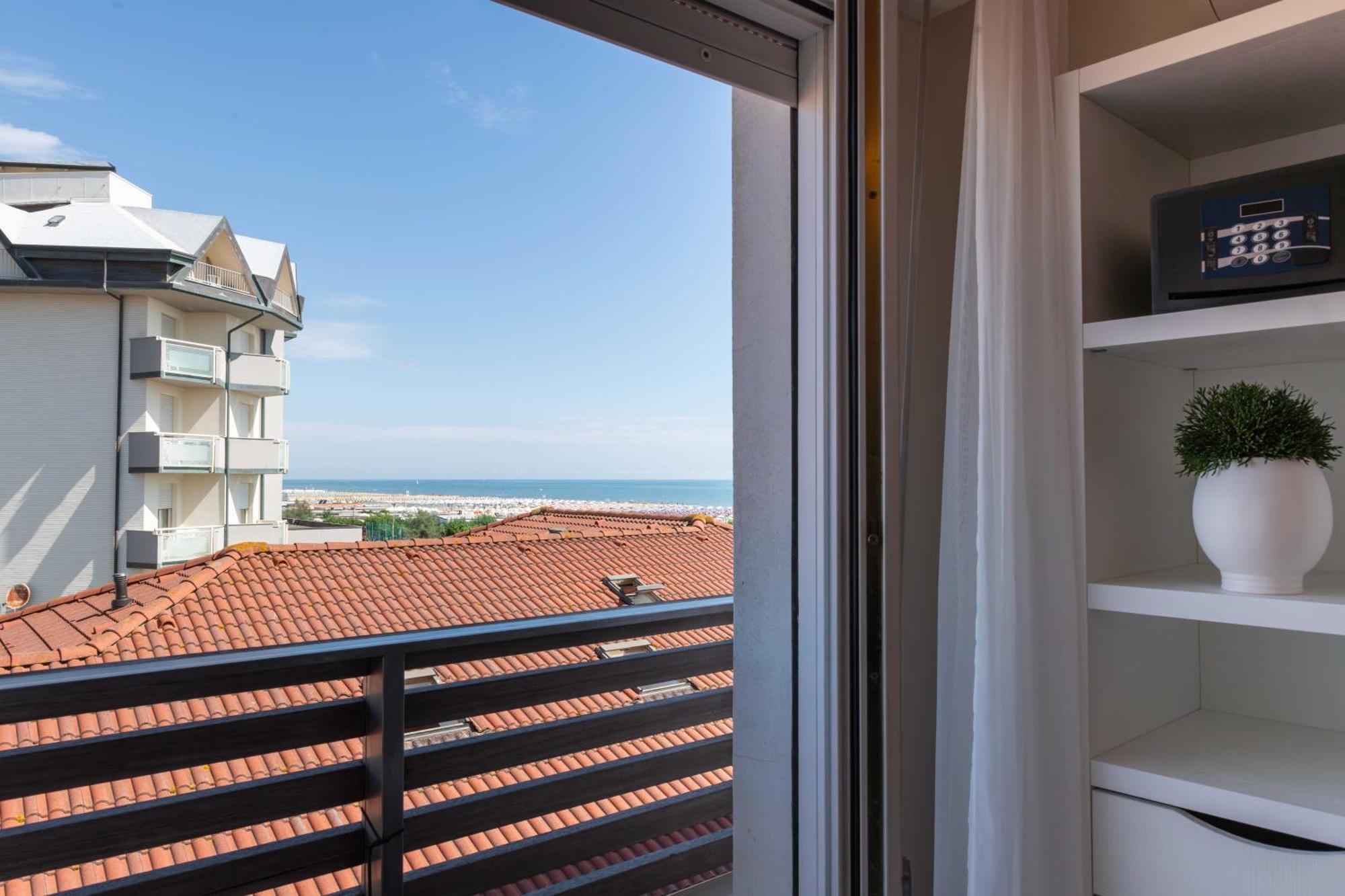 Kiss Beachfront Hotel & Restaurant Cervia Exterior foto